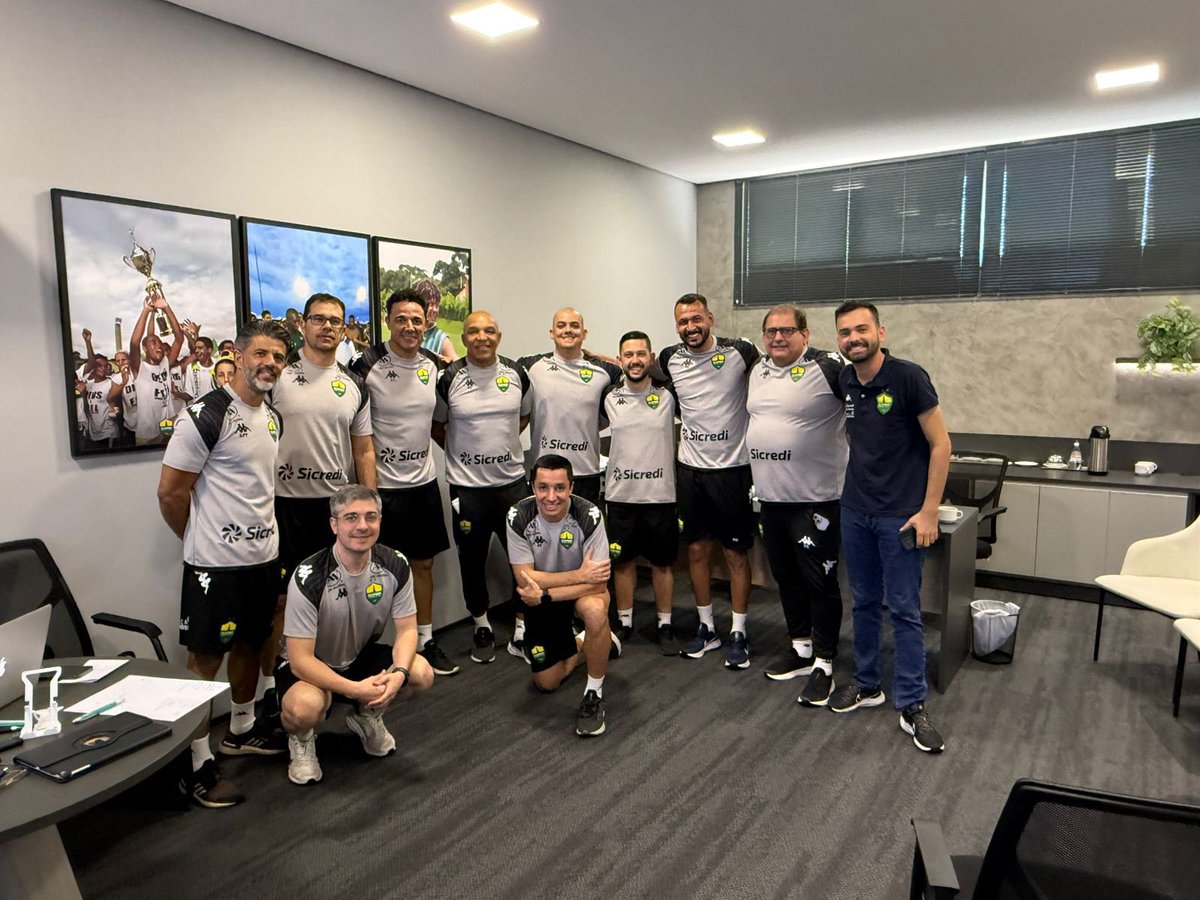 Una semana intensa lleno trabajo y desafíos; nada es fácil, pero cuando se tiene al lado persona capacitadas y con una gran entrega, el resultado no pude ser otro q victoria.
Gran equipo. Vamos 💪🏻💪🏻💪🏻👏🏻👏🏻👏🏻⚽️⚽️⚽️