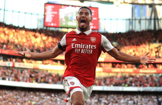 ArsenalZNE's tweet image. 🚨🔴‼️ When asked about his contract renewal today, William Saliba responded, “Hopefully soon!” 😳
This comes amidst interest from Real Madrid, with Arsenal having initiated talks to extend his contract several months ago as reported by @TheAthleticFC
(@MarioCortegana)