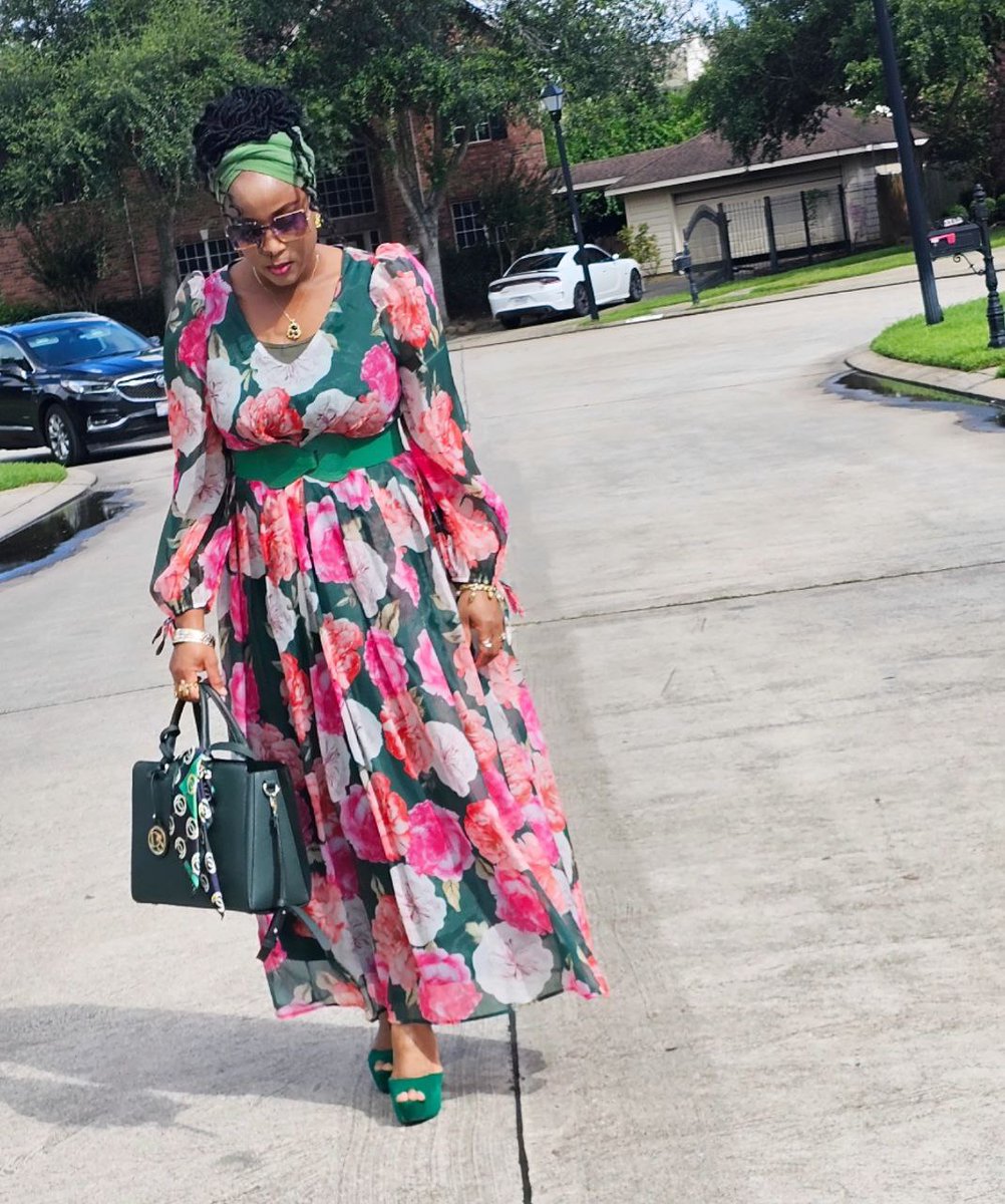 Invaluablestyle's tweet image. Make them green with envy 💚 @Invaluablemoi