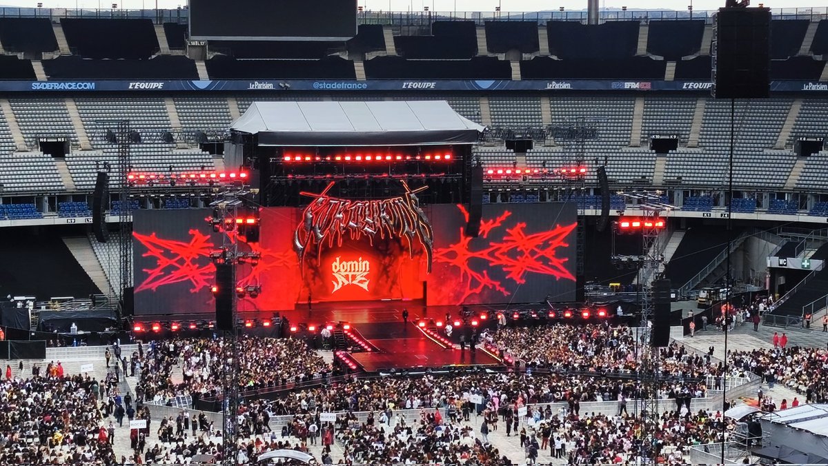 baamgu's tweet image. Concert time !!!! :D