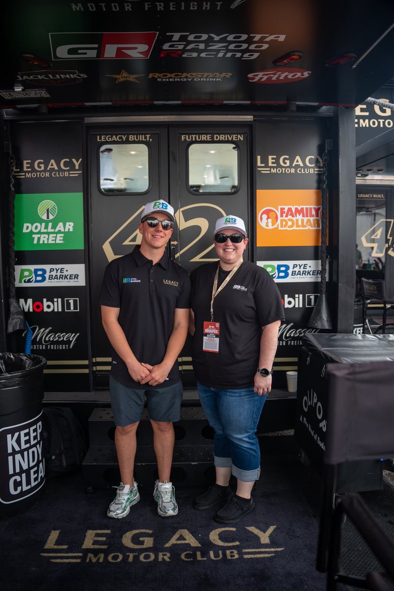 LEGACYMotorClub's tweet image. Chattin’ before we chase the bricks!