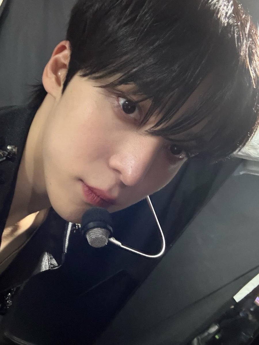 yuyunhos's tweet image. he looks very nommable