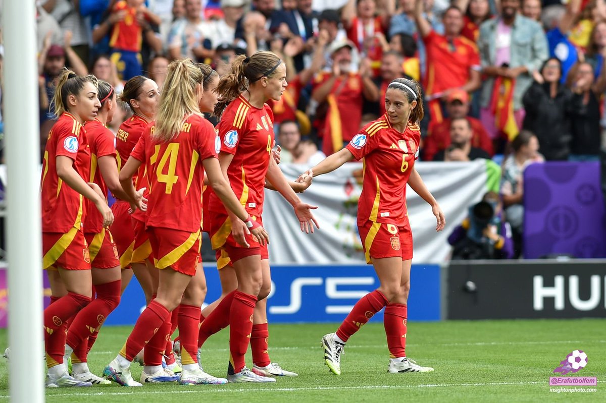 Erafutbolfem's tweet image. ⏰ Se reanuda el partido en St.Jacob Park

💥 España domina el encuentro tras una gran primera parte ante una Inglaterra obligada a reaccionar 

🏴󠁧󠁢󠁥󠁮󠁧󠁿 Inglaterra 0⃣➖1⃣ España 🇪🇸

⚽️ Mariona

📸 insightonphoto.com / @Erafutbolfem
