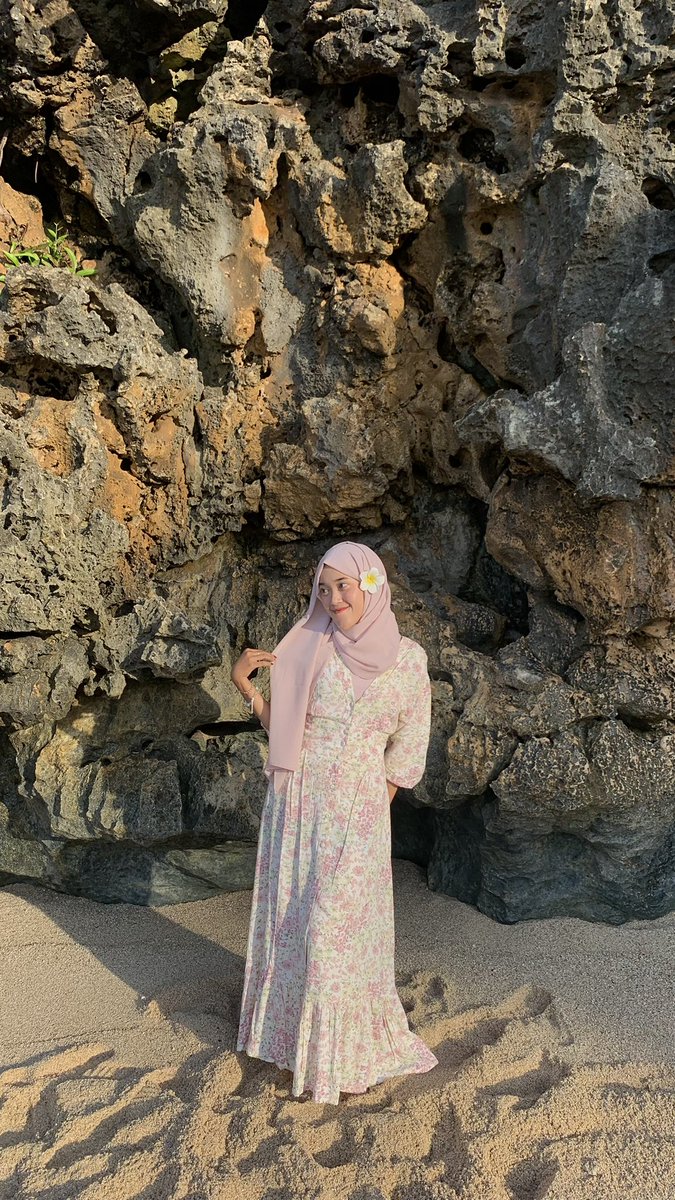 zzscratch's tweet image. need vitamin sea🦀🦈🦞🛥️🐙🐚🌊🌴