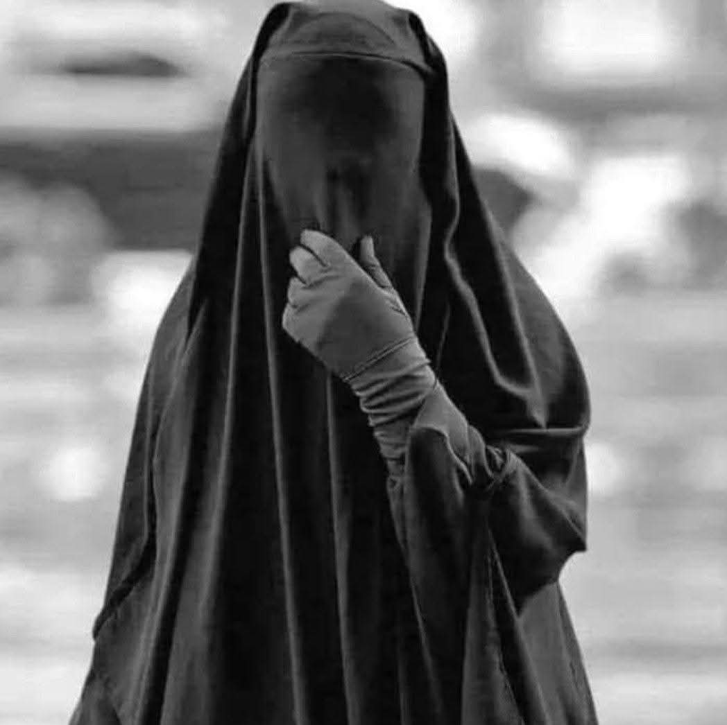tuhani38's tweet image. ليت كل نساء المسلمين هكذا 💎
#تصبحون_على_خير
#صيام_الأثنين