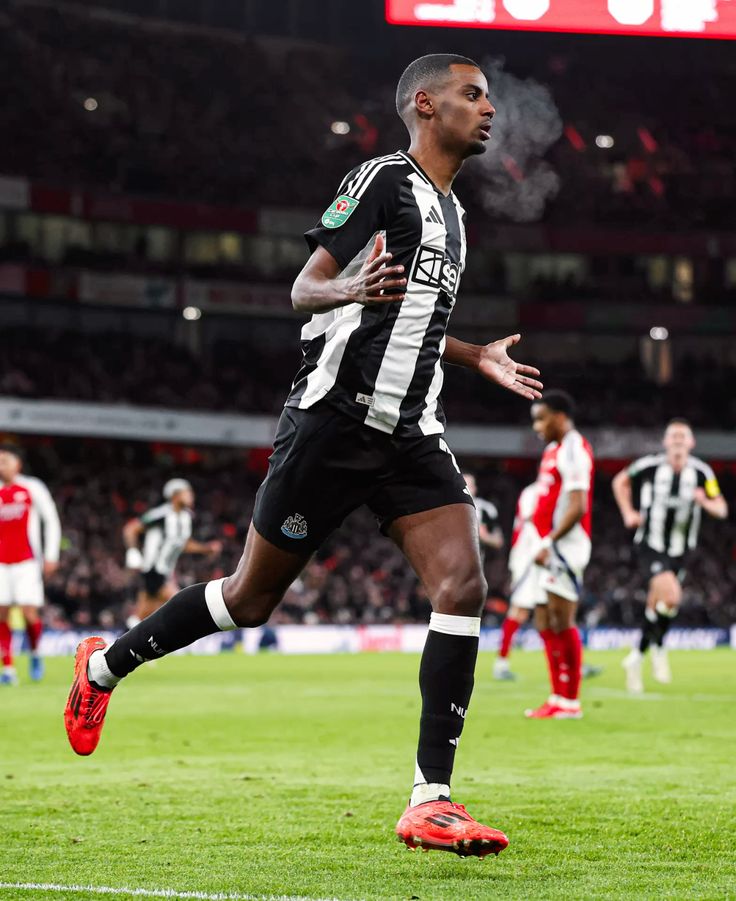 thejurgenholic's tweet image. 🚨 BREAKING — Setelah Luis Diaz pindah, diperkirakan Liverpool akan sangat kuat untuk mendapatkan Alexander Isak.

Tawaran resmi untuk Isak tinggal menunggu waktu. [@FabrizioRomano]