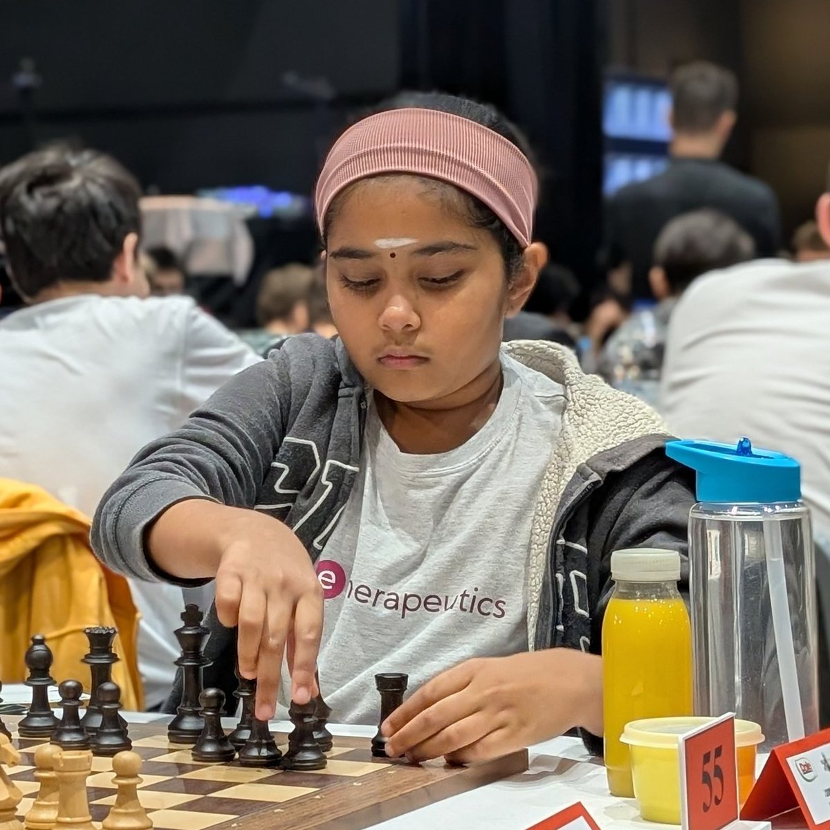 OnTheQueenside's tweet image. Congrats to Bodhana Sivanandan on breaking Hou Yifan&apos;s record, and becoming the first 10-year-old to earn a WGM norm! 🏴󠁧󠁢󠁥󠁮󠁧󠁿🥳

She also beat a 2400+ player for the first time (!!), and is back over 2200! 👏👏

s1.chess-results.com/tnrWZ.aspx?lan…
📷: Shahid Ahmed
#chess #womeninchess