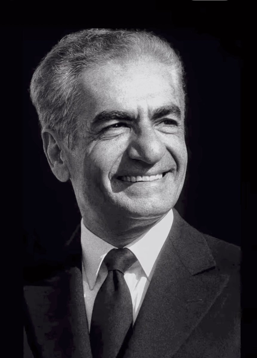 «تو» غم‌انگیزترین دوری این دورانی... 🖤

#جاويدشاه‌ 
#KingRezaPahlavi