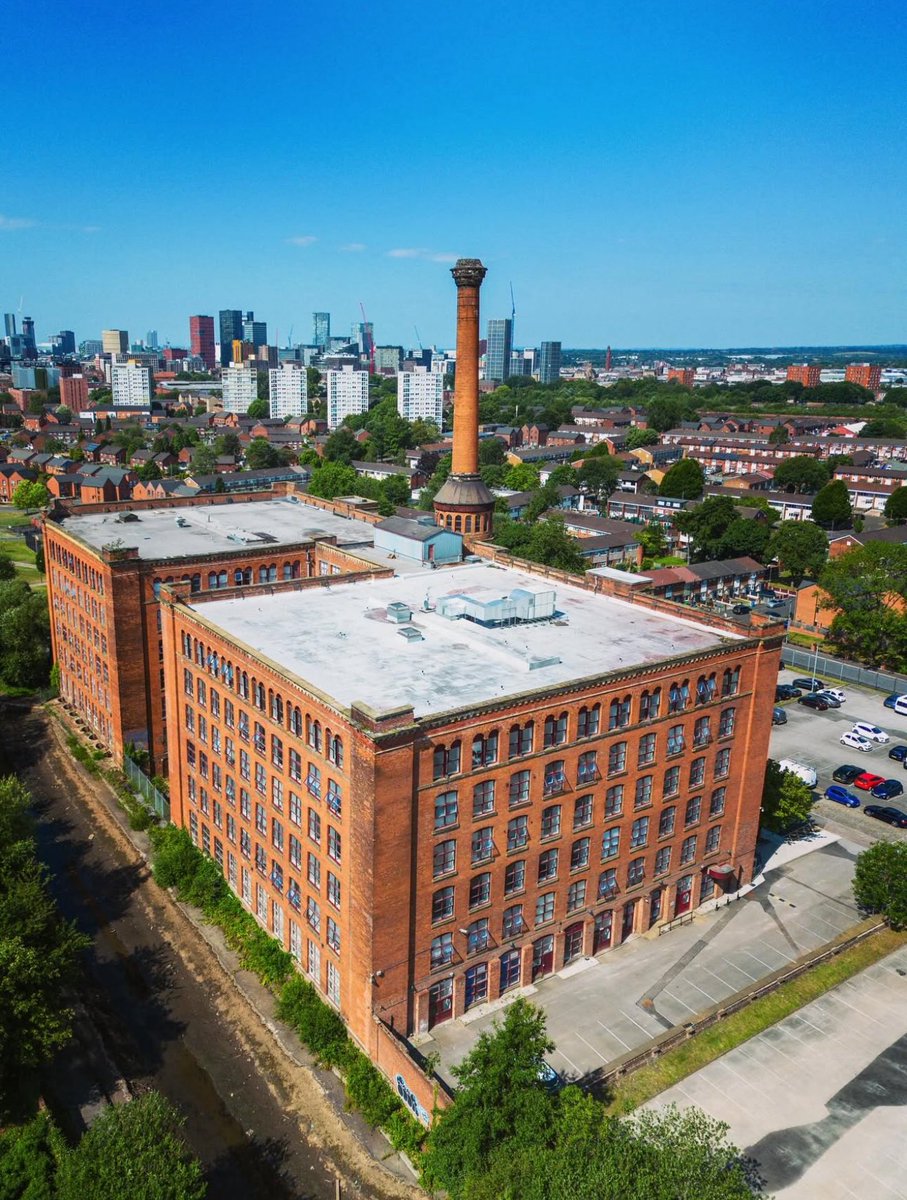Manchester from Victoria Mills

📍Miles Platting

Manchester

📸 | <a href="/kdnystn/">David C</a>