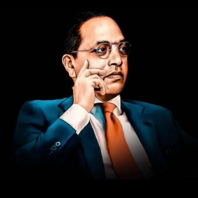 कलम उठाई तो संविधान लिखा,
जग को इंसानियत का ज्ञान दिया।
जो झुके नहीं किसी ताज के आगे,
ऐसे बाबासाहेब ने हमें सम्मान दिया।