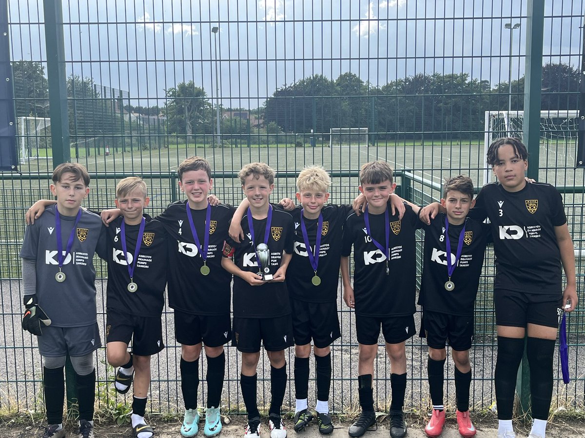 mufccommunity's tweet image. Next seasons @maidstoneunited u12 Amber played in a tournament at The Abbey School in Faversham this afternoon - good team effort from the boys 👏