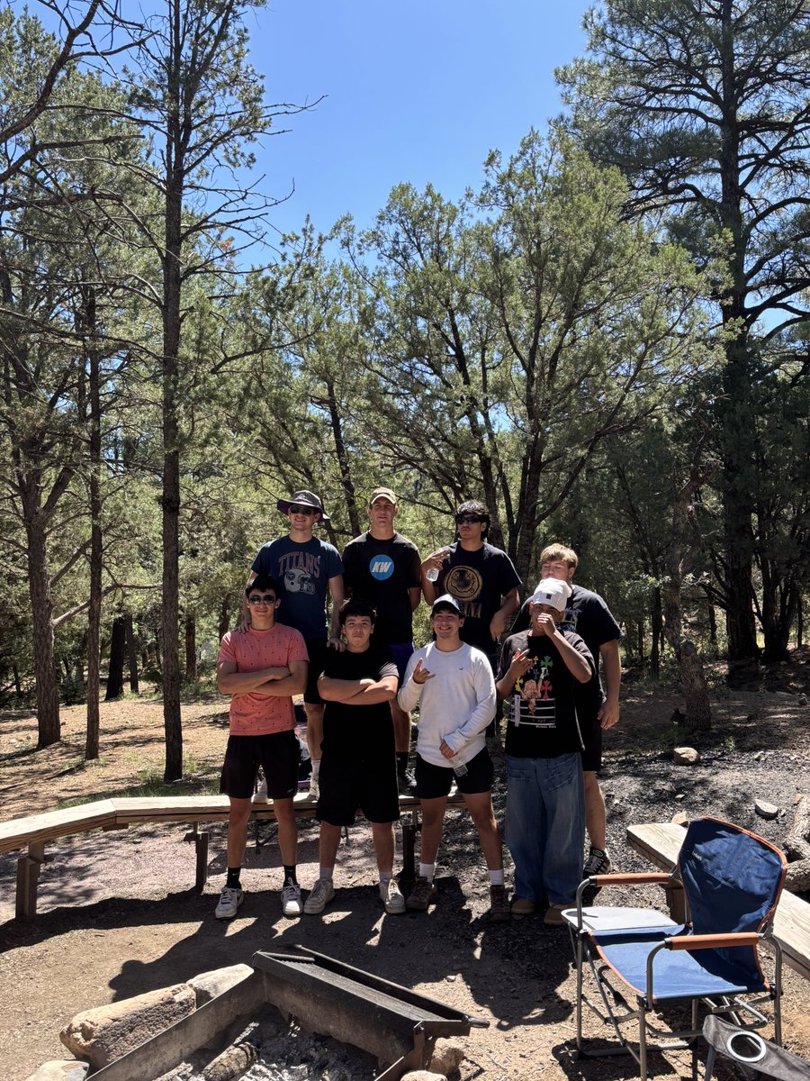 ManzanoFB's tweet image. A great weekend with our seniors at the camping trip — time to reset, bond, and grow as leaders. We’re missing a few, but the memories made were strong. Proud of this group and excited for what’s ahead. 🌲🔥 #MonarchFootball #SeniorStrong #TeamBonding