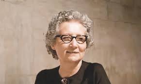 "Önüne açılan yoldan yürü. Şöyle olsaydı, böyle olsaydı daha iyi olurdu diye vehmettiğin yollar, kaderin dışındadır."

Sâmiha Ayverdi