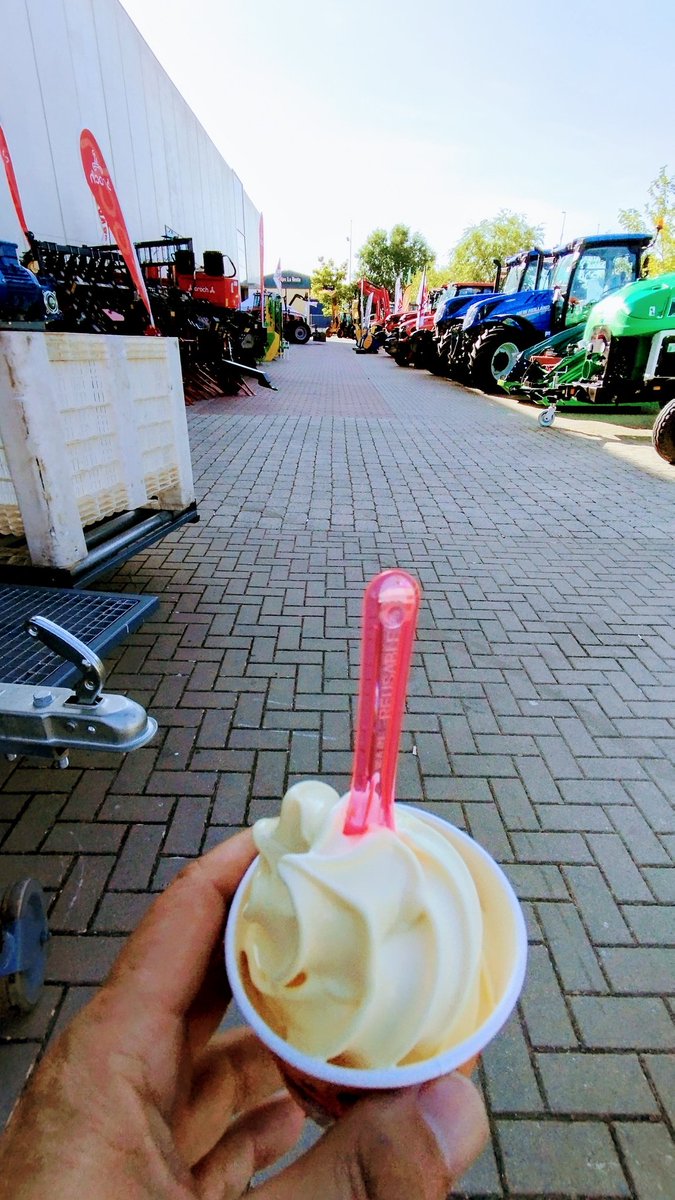 Vente a tomarte un helado y disfruta de la Feria Internacional del Ajo de Las  Pedroñeras. <a href="/PedronerasFIDA/">Feria Internacional del Ajo Las Pedroñeras</a> <a href="/APedroneras/">Ayto Las Pedroñeras</a> <a href="/igp_ajomorado/">IGP AJO MORADO</a>