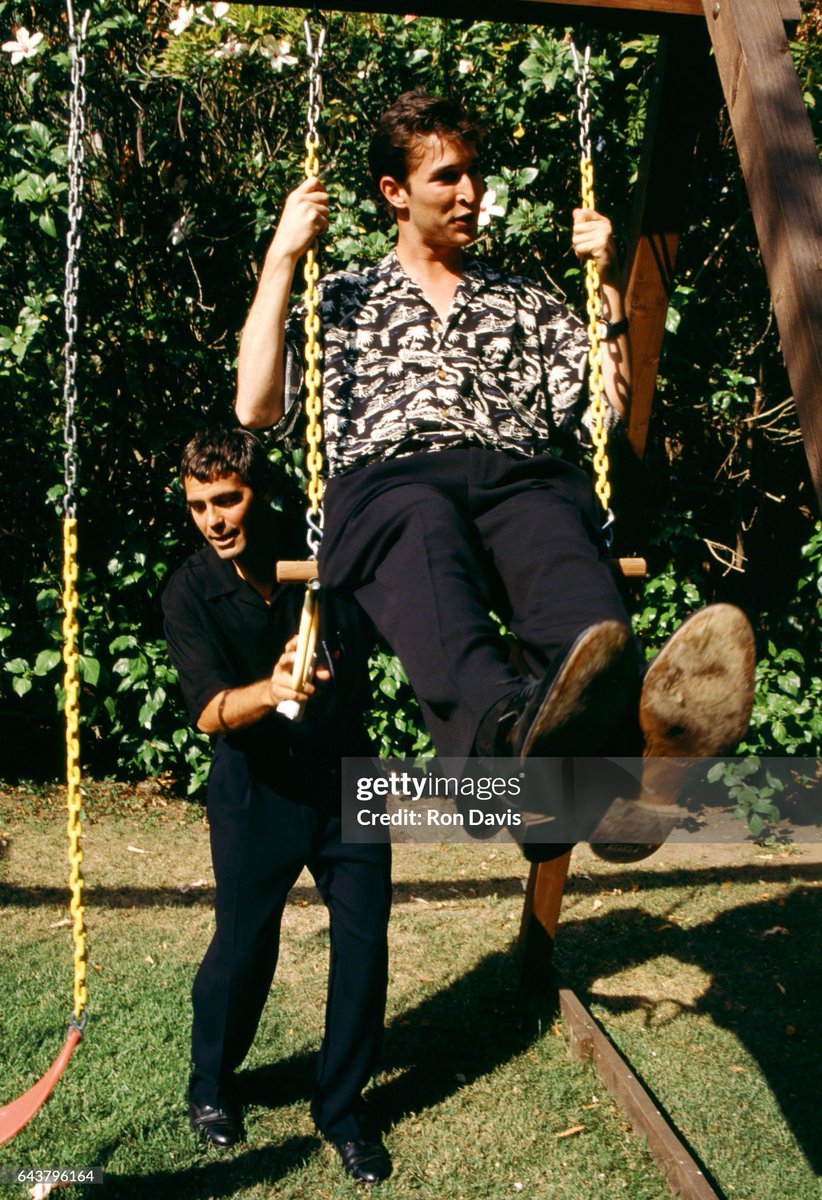 inkbugfic's tweet image. sorry to their geriatric bones but i need da pitt promo team to make shawn and noah do some shit like this