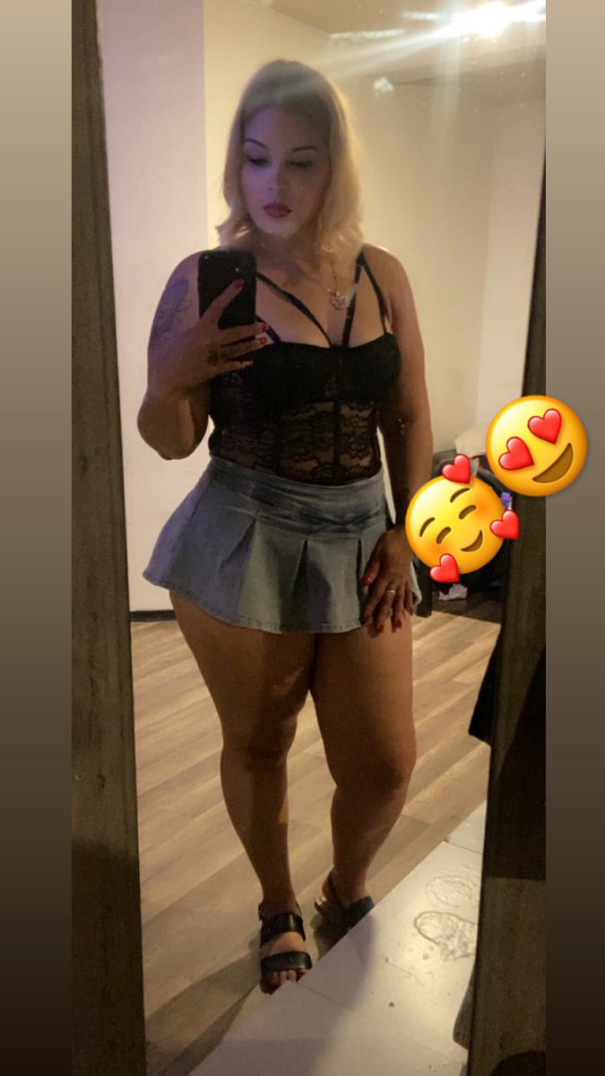 Look better than me NEVER BITCH🤏🏻🤏🏻
Of course I’ll be mad too if his ex looks this MOTHER FUCKING FINE🤤😍🥰🥴
#Her 💋 #Kushqueen👸🏼🍃💨💋 #Wifey