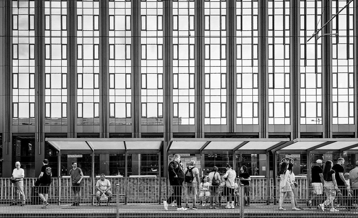 irena_wrzosy's tweet photo. #street #streetphotography #bnw #architecture https://t.co/qlDb0CWGxp