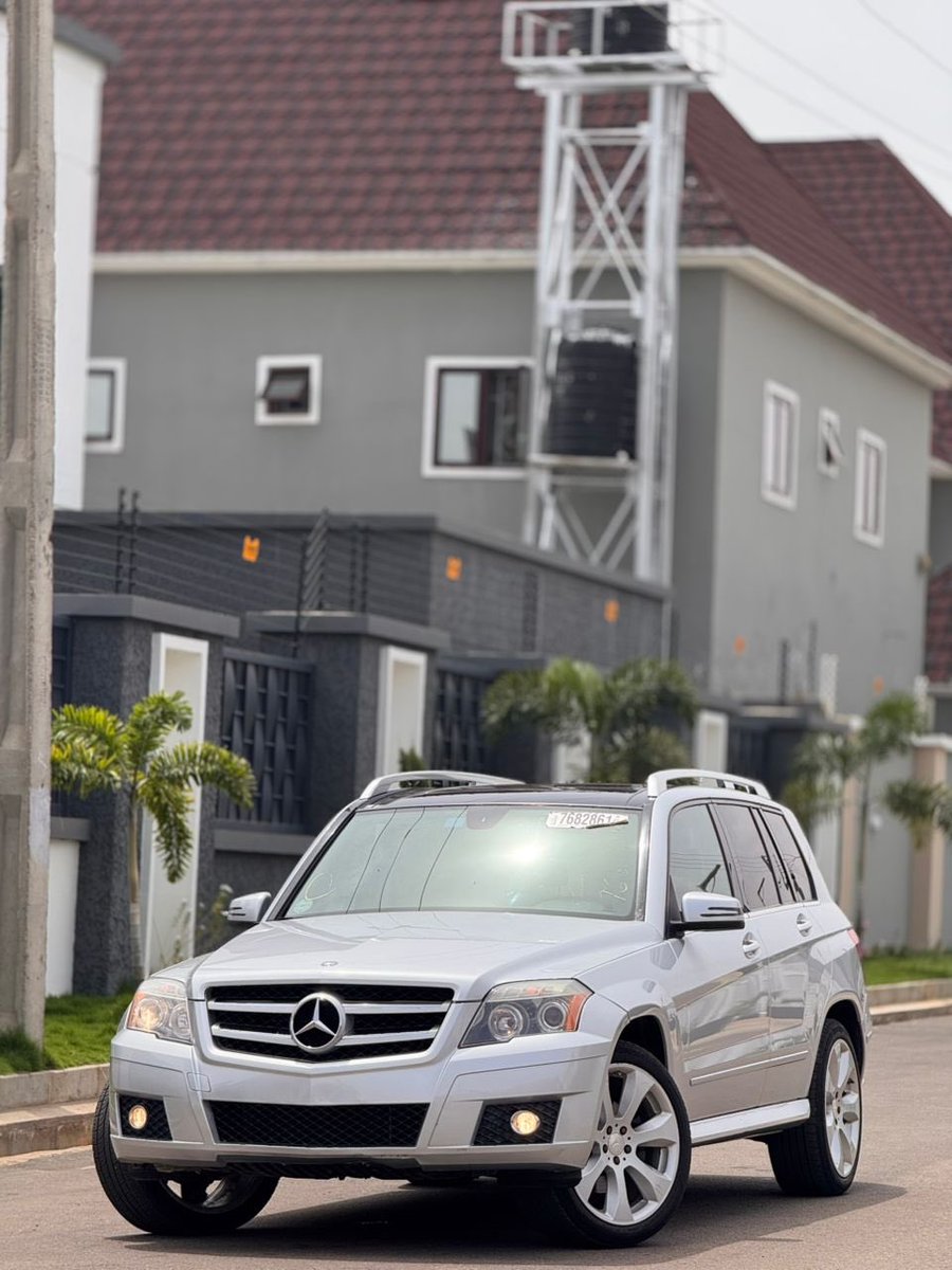 Automall_ng's tweet image. Foreign used Mercedes Benz GLK350 2010 model
Price:17.5m
Duty: paid
Location: Kaduna
#BigBrotherNaija
@__yellows @abujastreets
Retweet pls馃檹