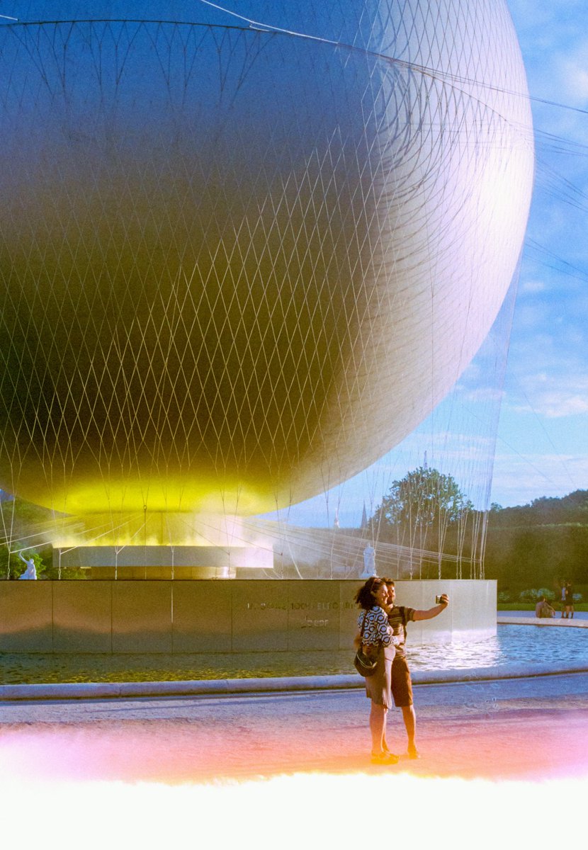 maximevisticot's tweet image. Encore un peu de ma série sur la vasque olympique à Paris 🎞️✨