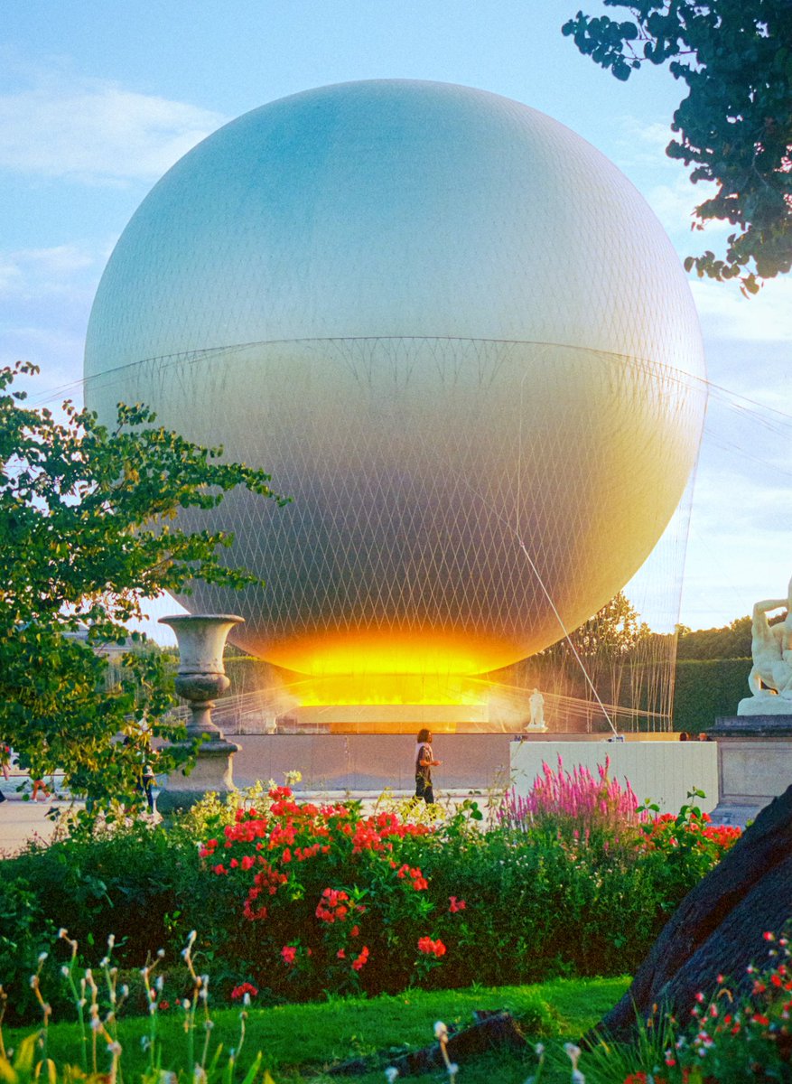 maximevisticot's tweet image. Encore un peu de ma série sur la vasque olympique à Paris 🎞️✨