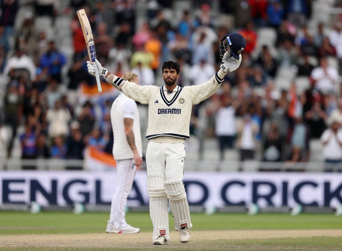 AdhesionLab's tweet image. So much of test match cricket is about not giving up.
Well done India ! #INDvsENGTest
