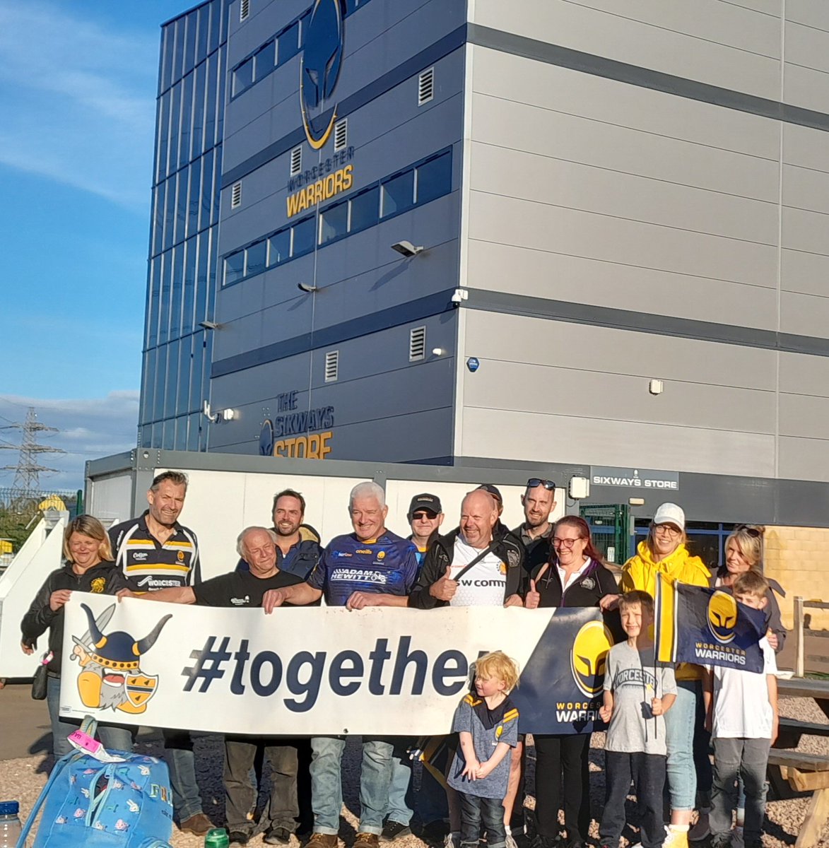 Absolutely gut wrenching to see this happening again. A man I used have conversations with about the values that drive me -INTEGRITY being at the core of them - do the right thing and give this community its club back.

#Together #UTS