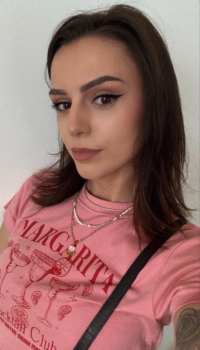 clloydlyricbot's tweet photo. https://t.co/jnVCk5fzgN