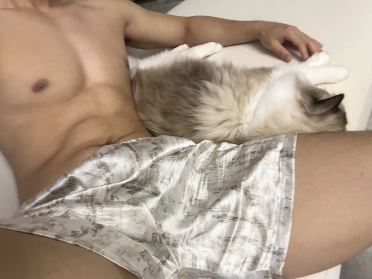 ssss0288's tweet photo. 其实我厨艺也很好 谁跟我谈恋爱有福了 https://t.co/o65WSymllB