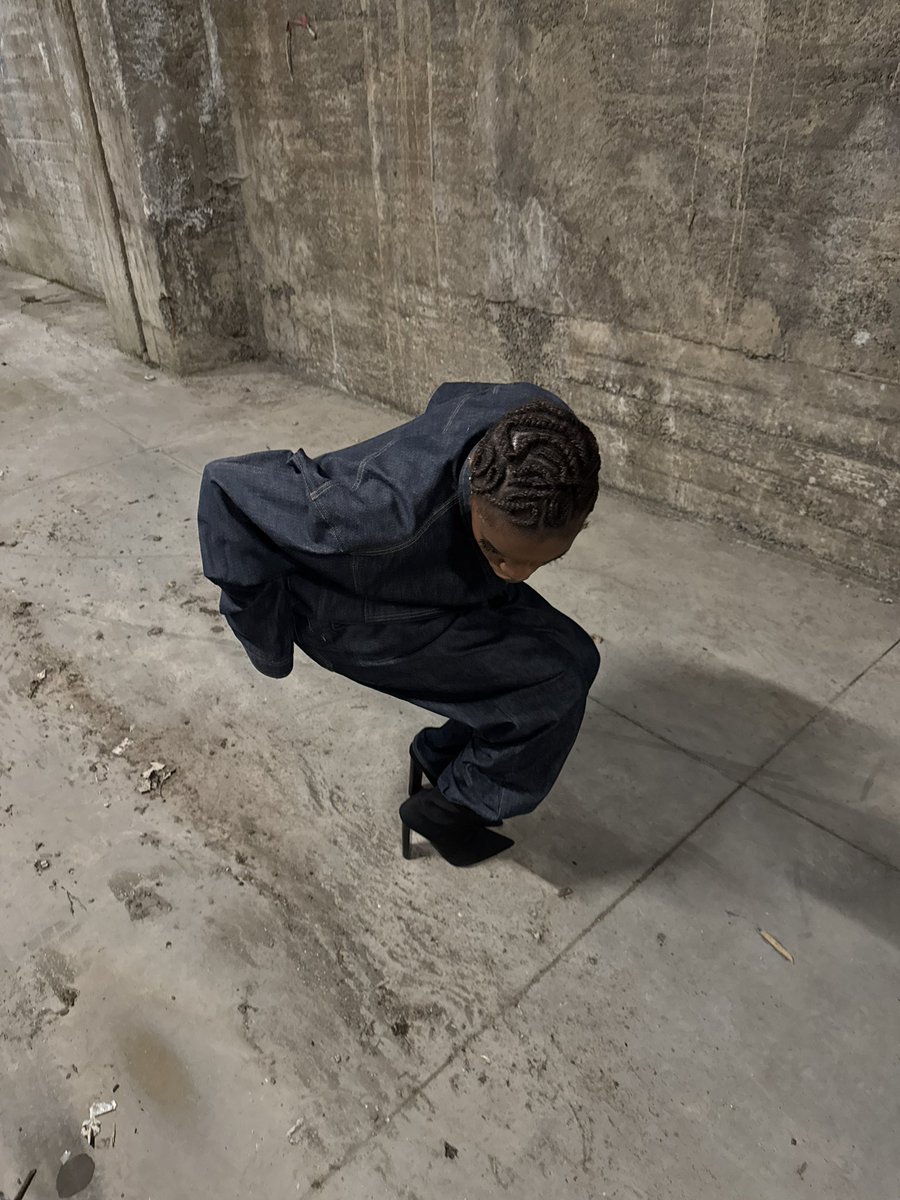 raewusgood's tweet image. Guettez juste les nattes #précis