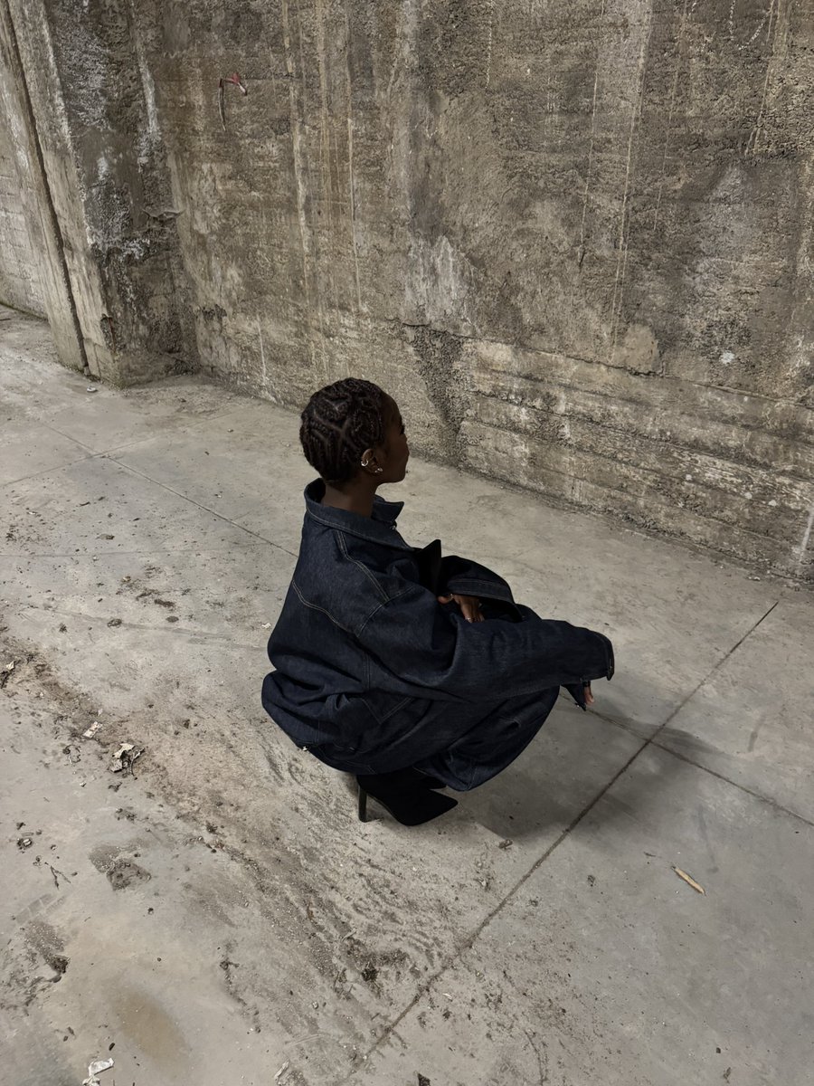 raewusgood's tweet image. Guettez juste les nattes #précis