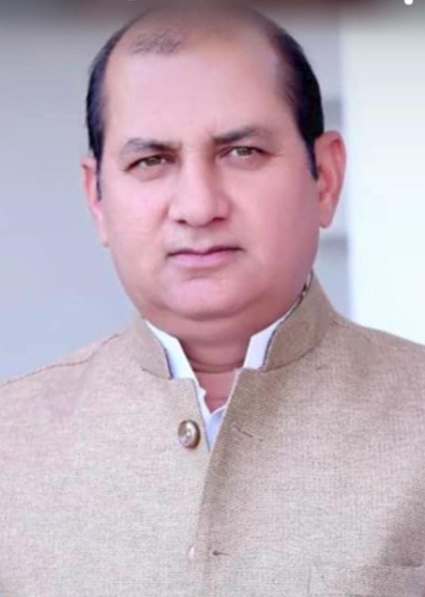mohseenshkh7's tweet photo. @azizkavish सच मे अपने इंडिया जितने कानून है उतने ही उससे भागने के भी रस्ते है, जो अमीर है वो भाग जाता है जो गरीब है वो अटक जाता है. लेकिन जीसपे अन्याय होता है उसको तो न्याय मिला नही.. https://t.co/MIHrNjSeWu