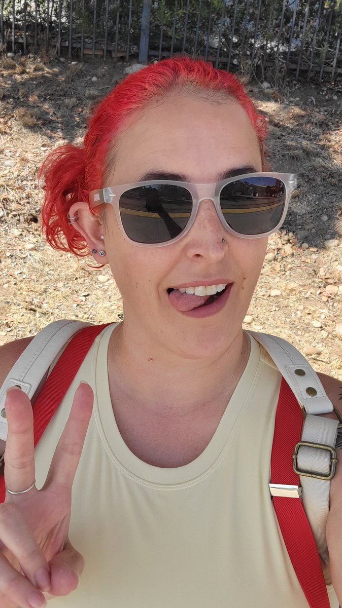 I have all these cuties to give away today! Find me in my Misty costume to take one home with you. 

First stop is board games on the Mezzanine, then a panel at the Omni at noon, then I'll be in the KotH line for the rest of the day. 

#SDCC2025 #critterdrop