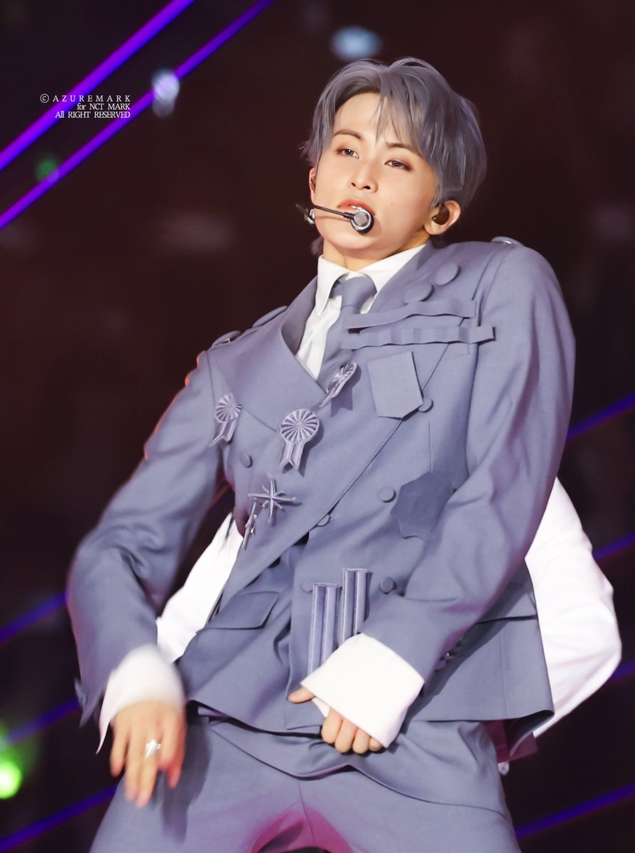 azure__mark's tweet image. 250727 썸머가요대전 마크
이마크 수트빨이 아주 그냥 미쳤어요 💚🫶🏻

#마크 #MARK #MARKLEE #NCT #NCTDREAM #NCT127