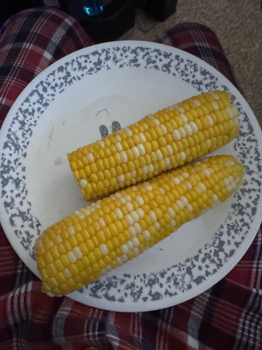 Carputing's tweet image. Mom cooked corn