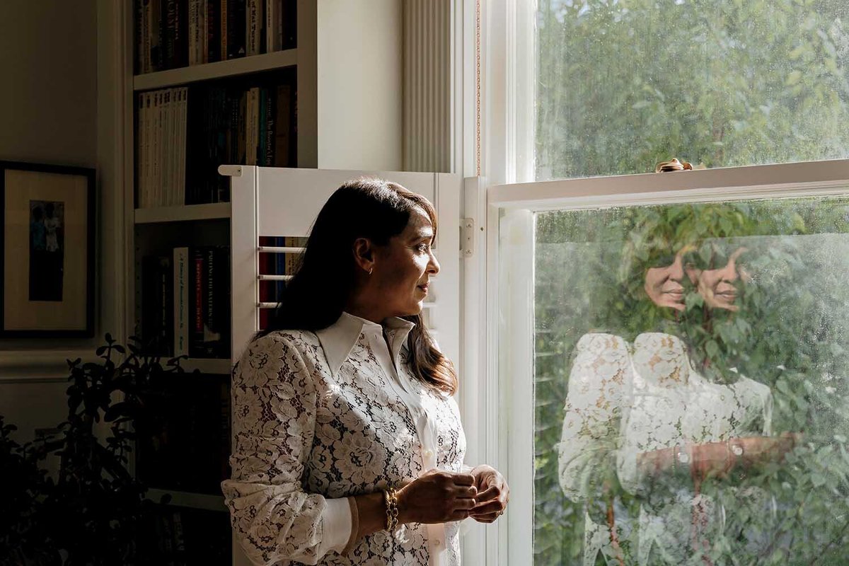 SamRasnake's tweet image. “What matters is the transformative power of metaphor and the stories we tell ourselves about the arc and meaning of our lives.”
Natasha Trethewey
#Writer #poetry