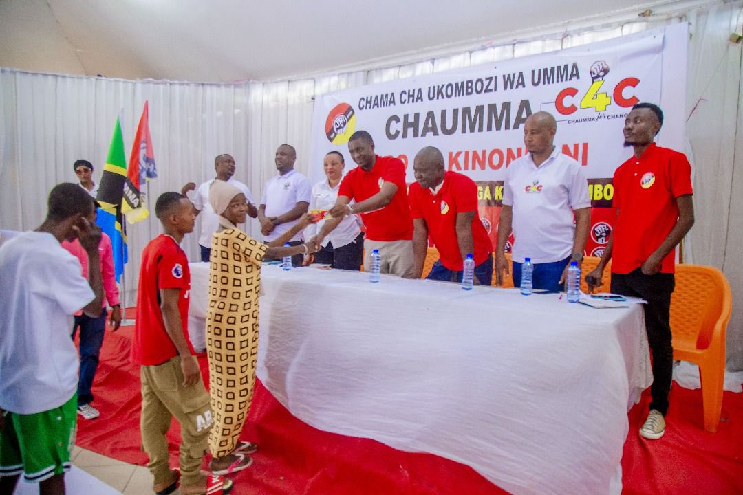 ChaummaT's tweet image. Matukio picha ya Mkutano Mkuu wa Jimbo la Kinondoni wana wa kinondoni nao wapo tayari kupiga kura ya Ukombozi.
#Tunaendelatulipoishia
#Pigakurayaukombozi