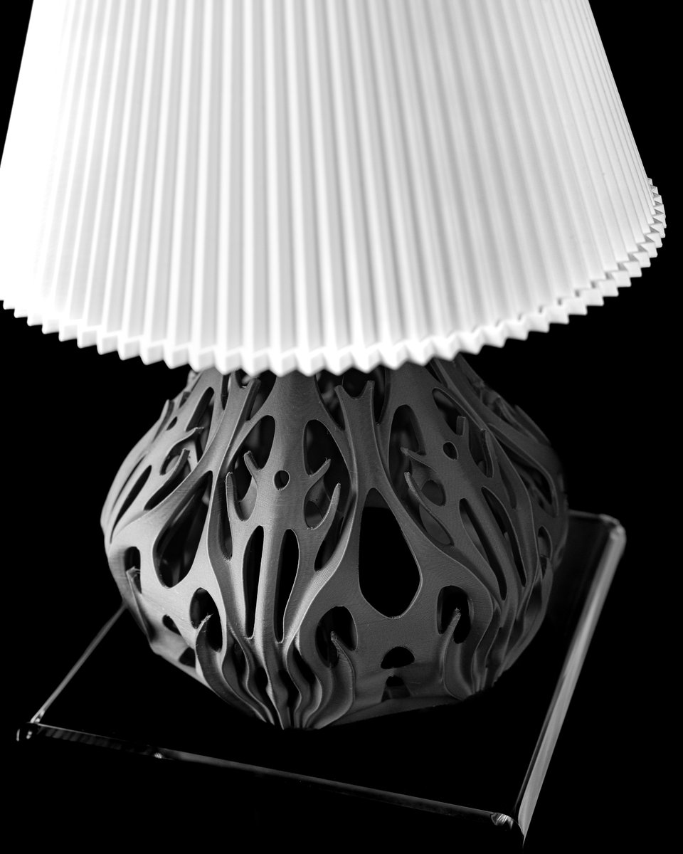 MODERNMACHINE3D's tweet image. Flutter Table Lamp 02 by MODERN MACHINE
STL available on our @Thangs3D profile. You can start 3D printing this yourself.