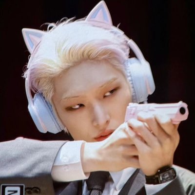 pubbyism's tweet image. agent kitty is back