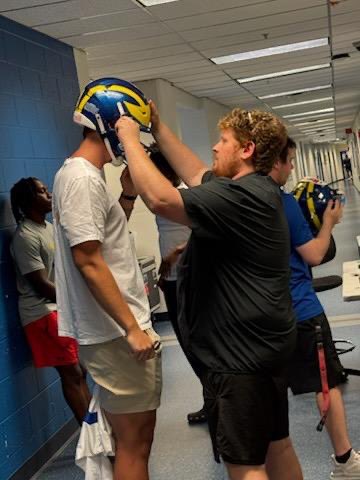 DelawareEQ's tweet image. The crew back in action getting @Delaware_FB ready for @ConferenceUSA and FBS football. The fun starts today.
#TeamBehindTheTeam
