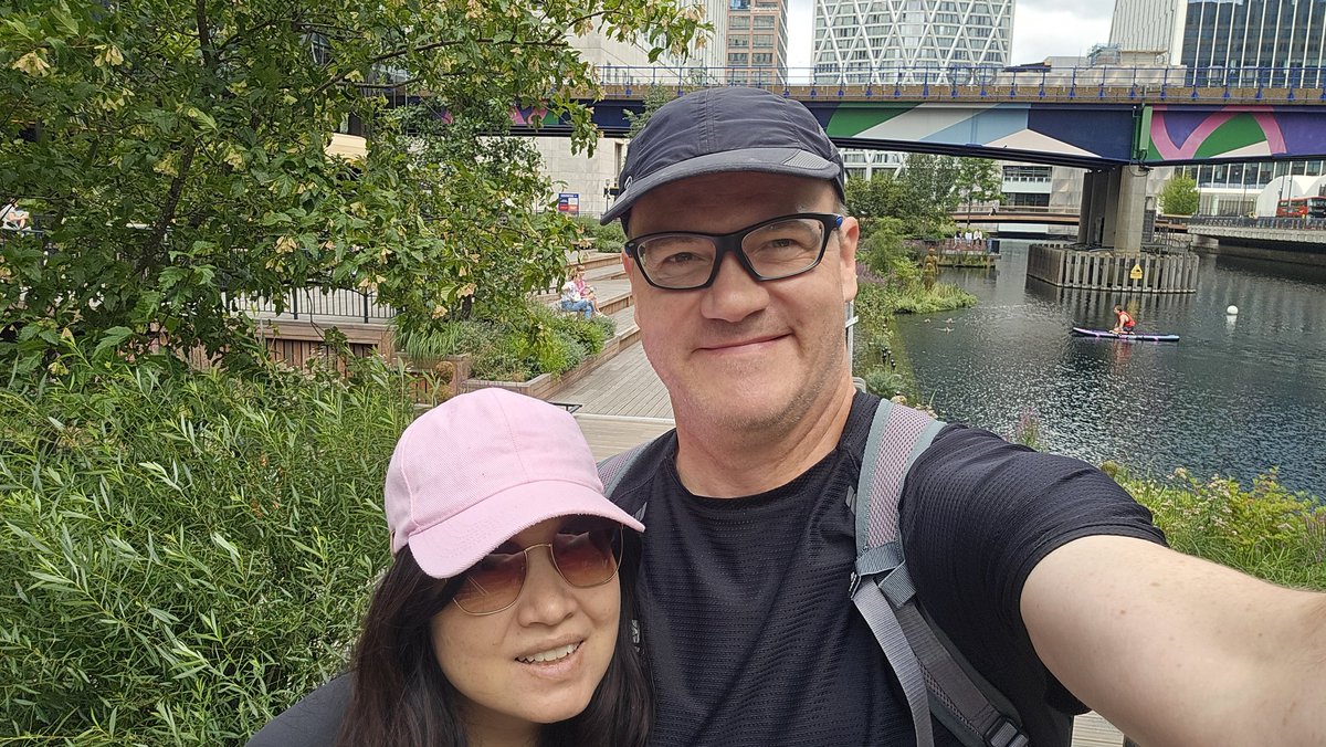 BerkeleySqB's tweet image. Nice 27k afternoon run from Canary Wharf to Richmond. 1st 9k from Canary Wharf to St James&apos;s Park with Ellie. (S)