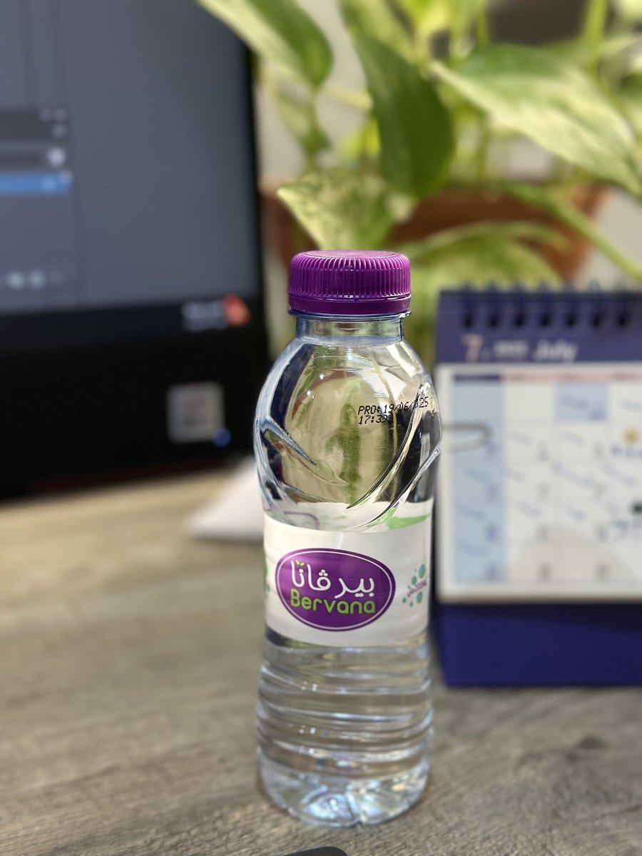 كثير من العلامات التجارية تحرص تتميز بألوانها واسمها،
لكن أحيانًا نشوف تشابه واضح بين منتجات مختلفة.

لاحظت تشابه بين (بيرفانا) و(بيرين)،
وش رايكم أنتم؟ تحسون فيه تشابه فعلاً ولا لا؟