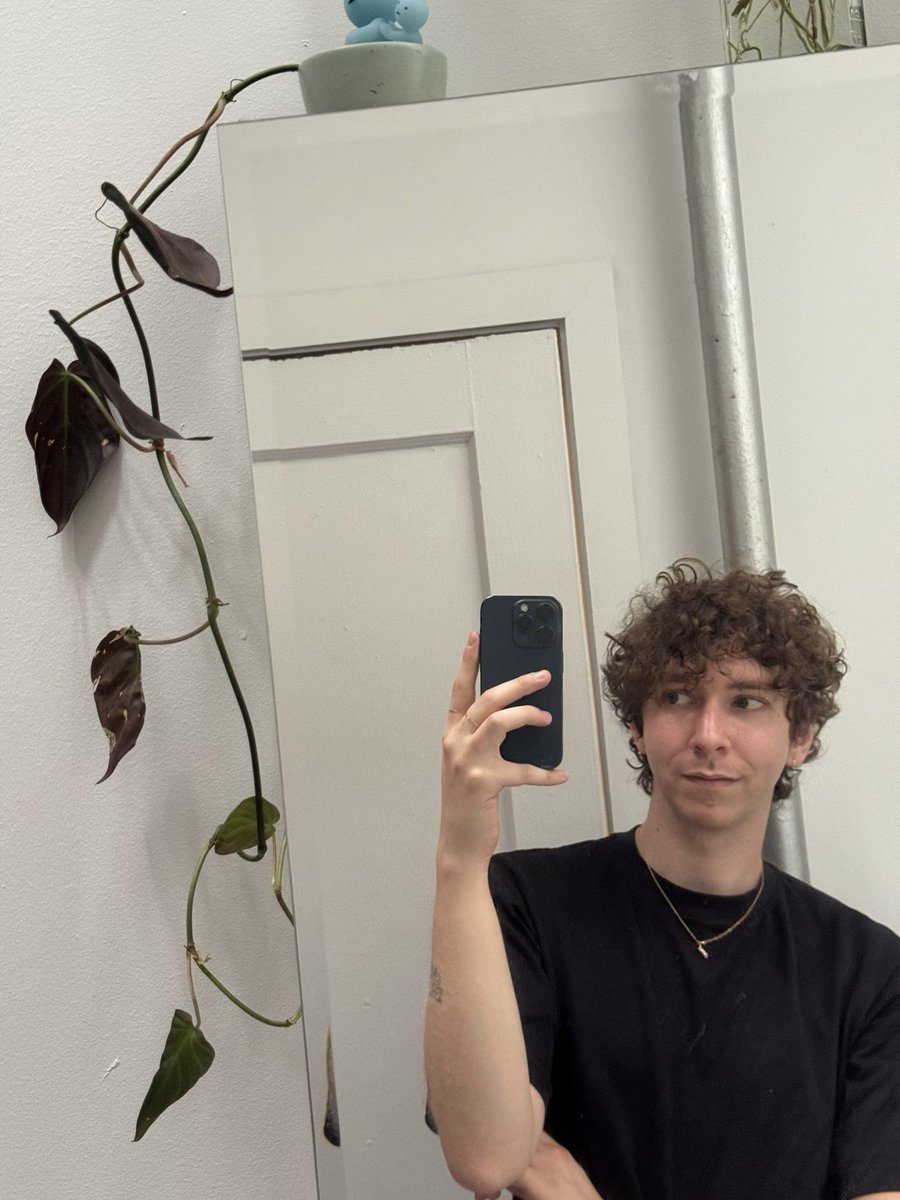 Nick__Nation's tweet image. Natural light in a bathroom is so goated when needing places to hang your plants is the vibe