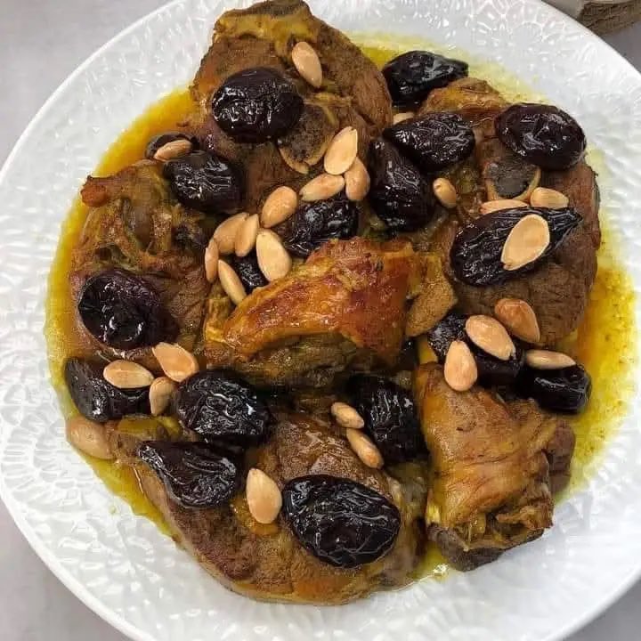 neuil93's tweet image. Je souhaite présenter mes excuses a l’IMMENSE bal9o9, c finalement le meilleur plat sucré salé derriere la seffa