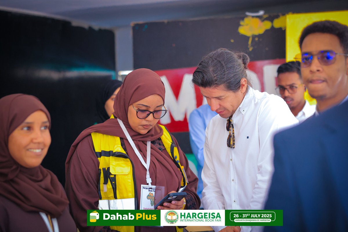DahabPlusApp's tweet image. DahabPlus at #HIBF2025 – A Celebration of Culture, Books &amp;amp; Digital Progress 📚💳

We&apos;re proud to have taken part in the 18th Hargeysa International Book Fair, an event that brings together creativity, community, and cultural pride. 

At our booth, we connected with authors,…