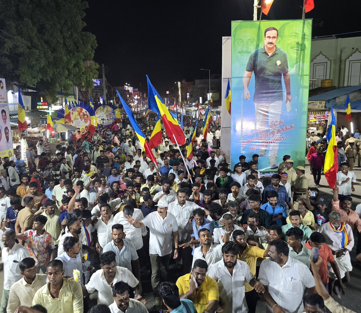 draramadoss's tweet image. "உரிமை மீட்க… தலைமுறை காக்க’" பயணத்தில், ஸ்ரீபெரும்புதூரில் பங்கேற்று உரையாற்றிய போது..! #உரிமைமீட்க | #தலைமுறைகாக்க