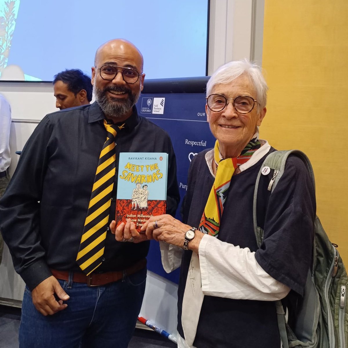 ProfRavikantK's tweet image. It's a wrap at UK! thanks to Ambedkarite community inviting me to talk abt #MeetTheSavarnas at Oxford, Leicester & Leeds, & fans in London & Bristol for showing up!
Also as part of the 3rd Global Conference on Caste, Business & Society at @UniofOxford, was happy to meet so many…