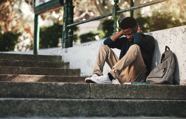 🧵Thread: Depression is Silently Killing Our Youth.
Let’s Talk &amp; Heal.
Life gets too heavy. And sadly, friends lose  lives💔 
Some too have battled depression, triggered by a relationship heartbreak.
Let’s break the silence and find healing.