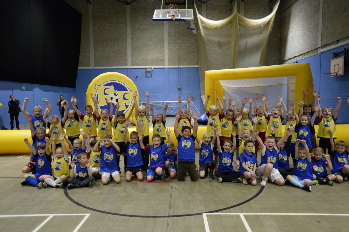 🚨 FINAL CALL for Summer Camps! There isn't long to go! 

Our local Football Fun Camps are an affordable way to ensure your child is keeping active this summer, making new friends, having plenty of fun and most importantly are staying safe!