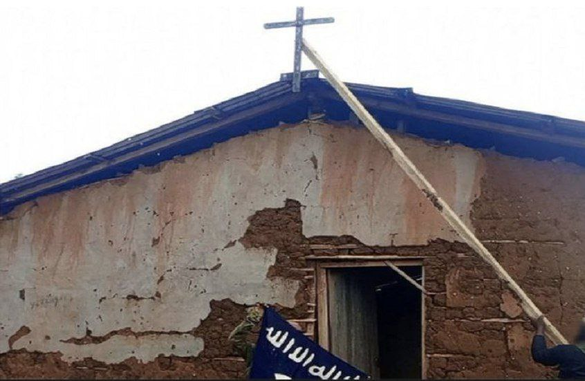 21 cristianos fueron asesinados esta noche por terroristas de ISIS durante una vigilia de oración en una iglesia en el este del Congo.

¿Por qué nadie habla de esto?