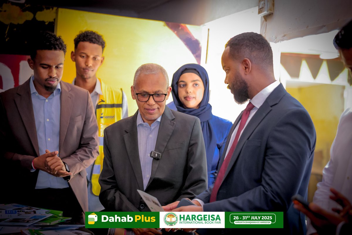 DahabPlusApp's tweet image. DahabPlus at #HIBF2025 – A Celebration of Culture, Books &amp;amp; Digital Progress 📚💳

We&apos;re proud to have taken part in the 18th Hargeysa International Book Fair, an event that brings together creativity, community, and cultural pride. 

At our booth, we connected with authors,…